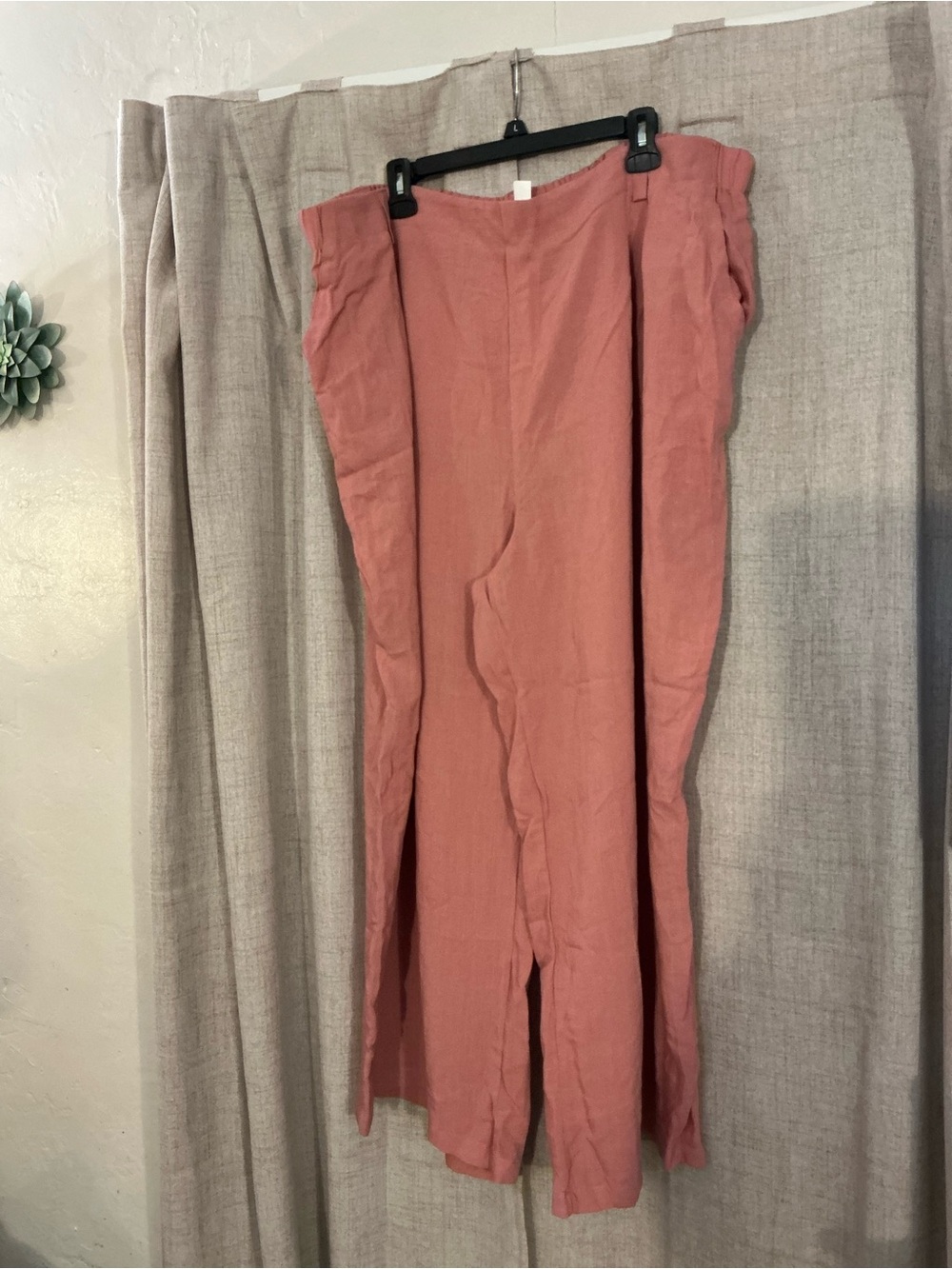 HALARA high waisted pocket wide leg, floaty, casual linen feel pants